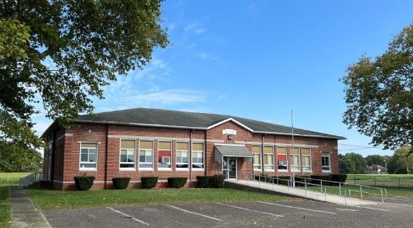 Lake School Auction Photo